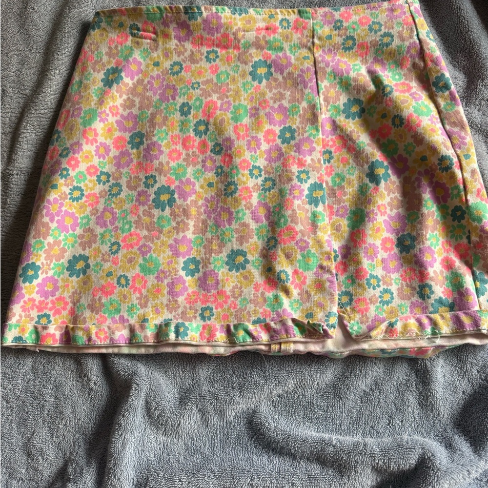 Wild Fable Floral Mini Skirt Size 10 – Retro Cottagecore Vibe 🌸